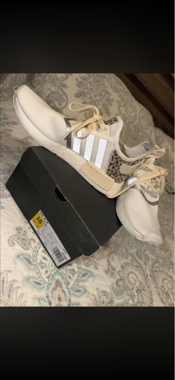 Adidas NMD R1 Women's Sneakers Size 10