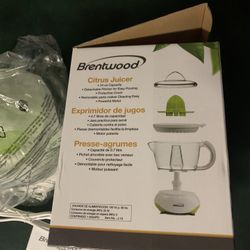 3 Kitchen Machines: Oj Juicer,  Minni Food Chopper And A Power Chopper