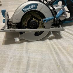 Milwaukee Circular Saw  15 Amp 71/4 Usado En Buen Estado Precio Fijo 