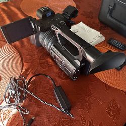 Sony HXR-NX100