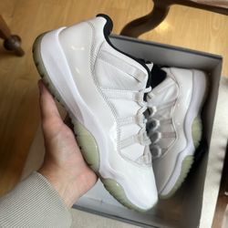 Jordan 11 Low Legend Blue