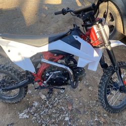 X-moto 125  Pit Bike