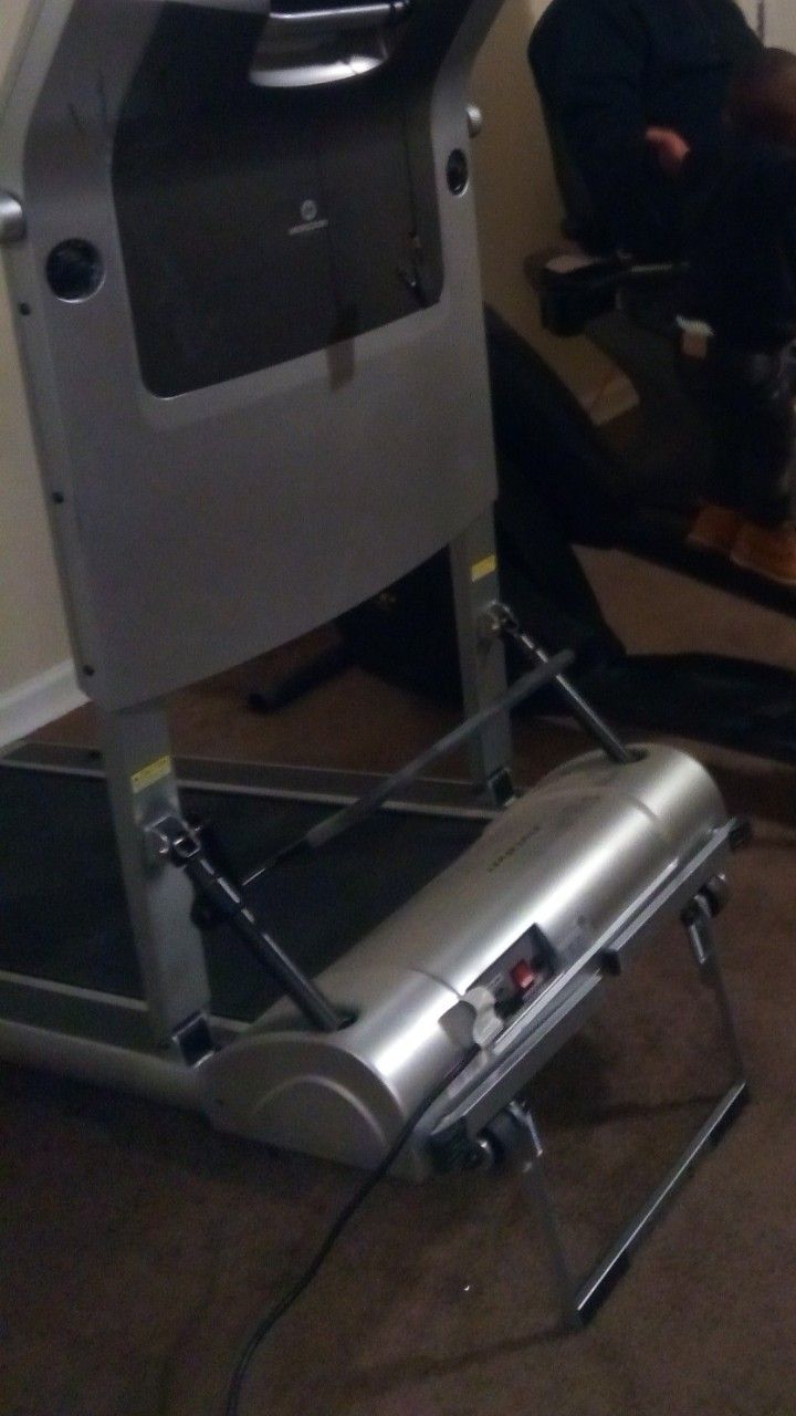 Free Free Free Evolve treadmill