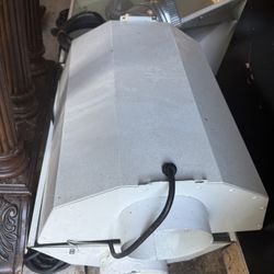 Free Grow Light Ballasts. W/bulbs 220 Plugs. TRADE