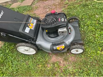 Craftsman Push Mower 140cc w/21” Cut. Not Self Propelled.