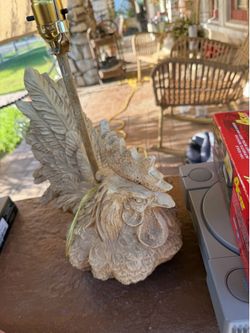 Vintage Country French style rooster lamp