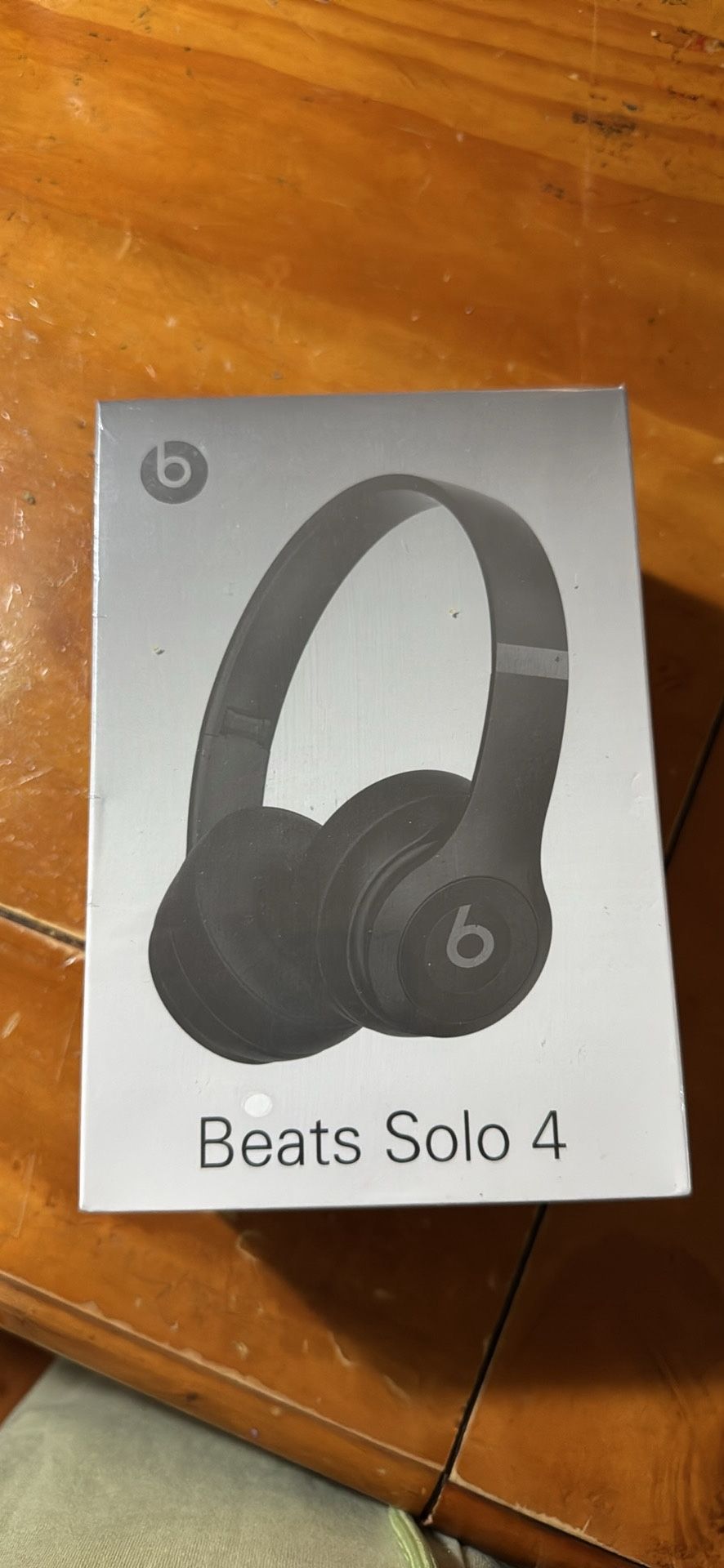 Beats Solo 4
