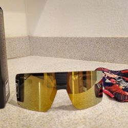 Heatwave Vector Sunglasses