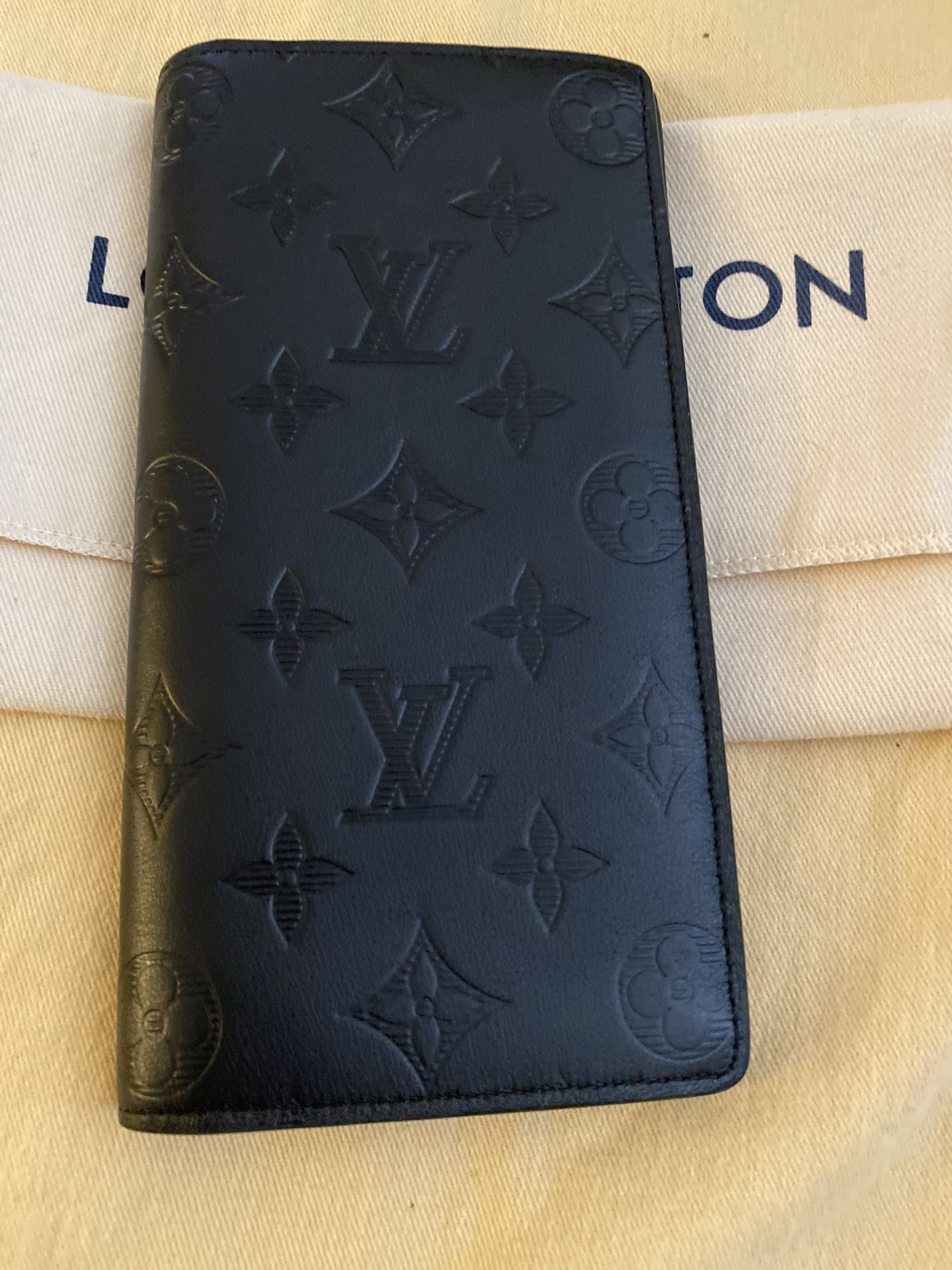 Authentic Louis Vuitton Brazza Wallet