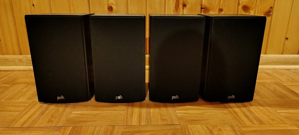 Polk T15 Bookshelf Speakers (4 speakers total)