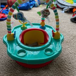 Baby Play/sit/eating Area 
