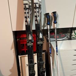 Men’s 177 Salomon skis Bindings And Poles 