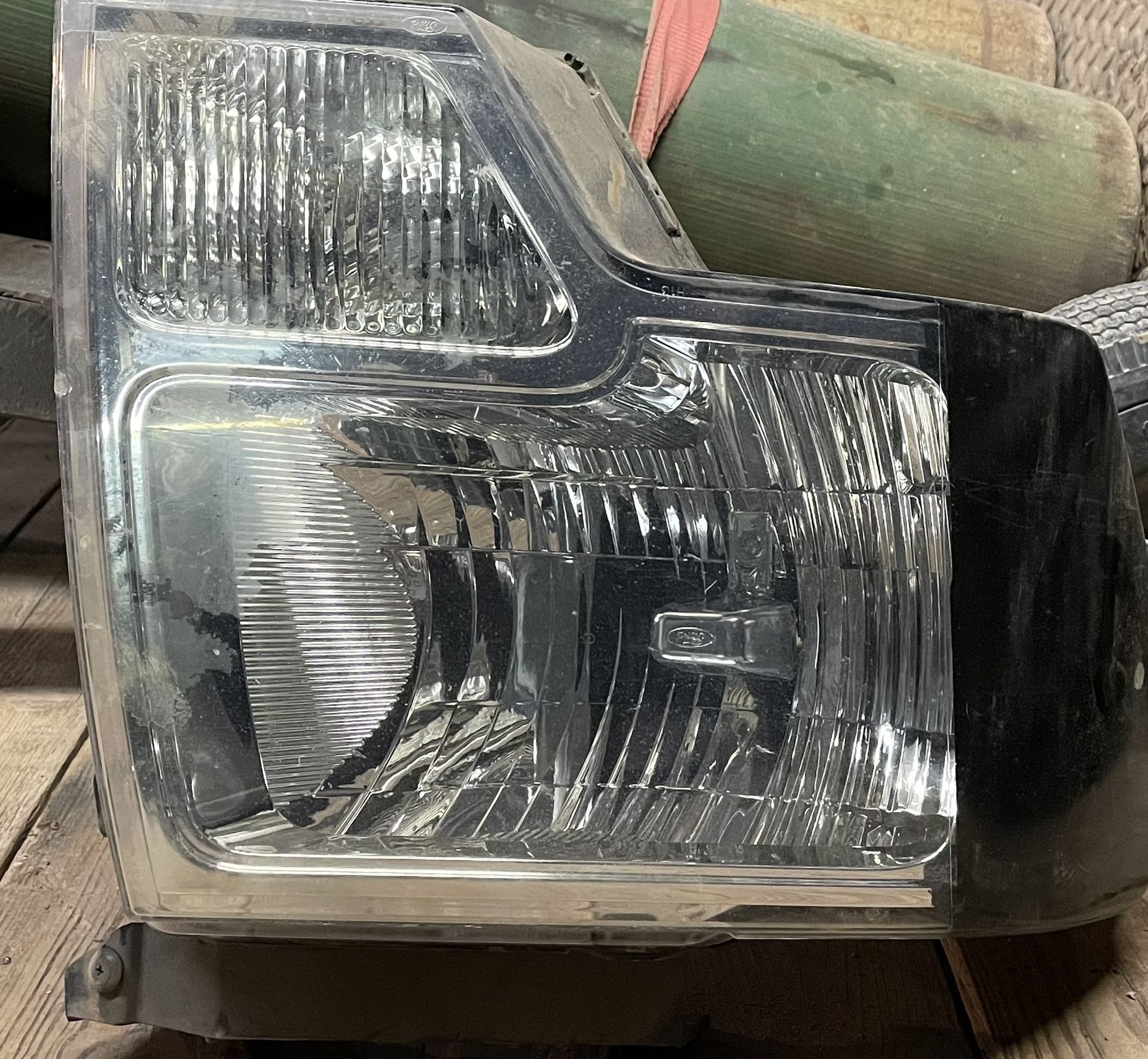 2014 Ford F150 Headlight