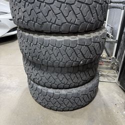 TOYO Open County R/T Trail  LT285/75R18