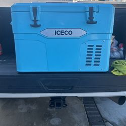 IceCo Ice chest Or Freezer