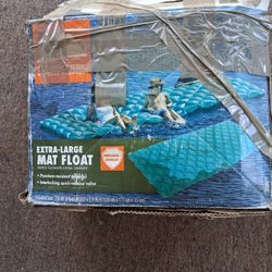 Extra large mat float