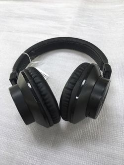 Insignia Wireless Bluetooth Over the Ear Headset In Black - Great working Condition and tested
