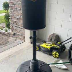 EVERLAST PUNCHING BAG