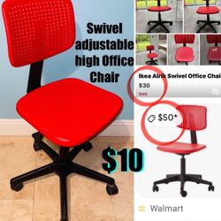 $10 Office Swivel adjustable height Chair in wheels in good condition