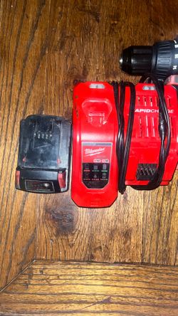 Milwaukee M18 Battery Charger *NEW* W/ M18 Battery