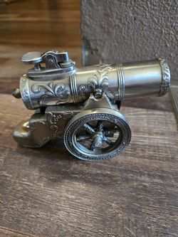 Vintage Cannon Table L*ghter