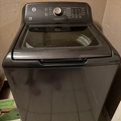 Like-New GE Washer & Dryer Set (Matching Pair)