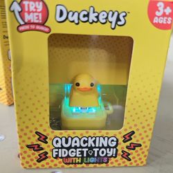 Duckeys Quacking Fidget Toy with Lights (Yellow), Hilarious Quacking Sound, USB-C Rechargeable, Keychain Portable
