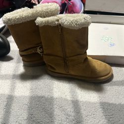 MK girls boots