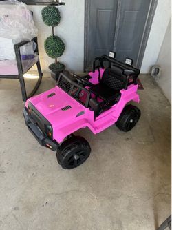 Costway 12V Kids Ride On Car Electric Vehicle Jeep with Parental Remote Music Horn Headlights Slow Start Function Pink