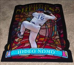 1998 Topps Gallery of Heroes Hideo Nomo Jumbo Stained Glass Insert #GH14