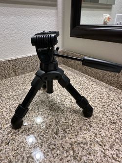 Vanguard VS-82 Mini Tabletop Tripod