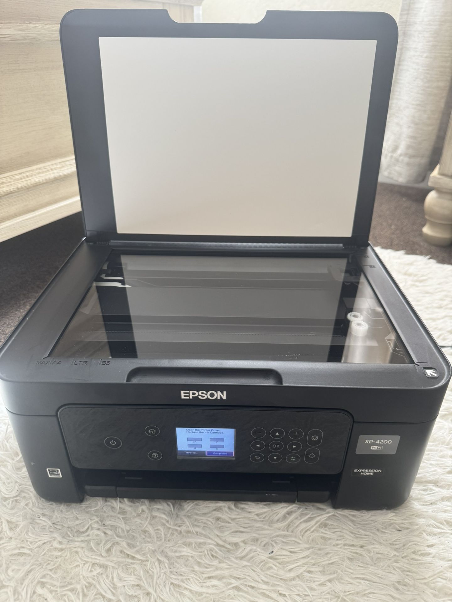 LIKE NEW/Epson Expression Home XP-4200 Wireless
