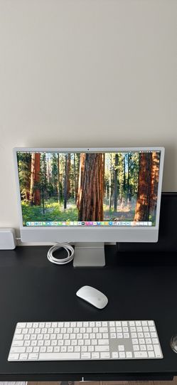 Apple iMac All in One Computer