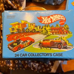 Vintage Hot Wheels Case 1975 w/ 24 Diecast Cars Lot Mattel Matchbox