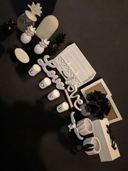 Black & White Home Decor Bundle 