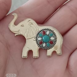 https://offerup.com/redirect/?o=VnRnLmdvbGQ= Tone ELEPHANT- FAUX TURQUOISE, CORAL, MOP PIN