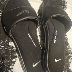 Black Nike Ultra Comfort 3 Slides