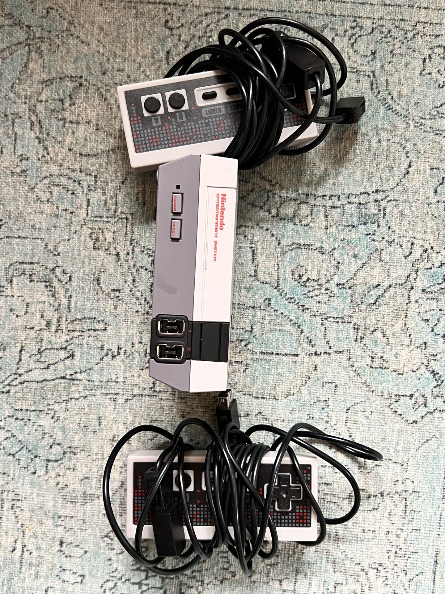 Nintendo - Mini NES