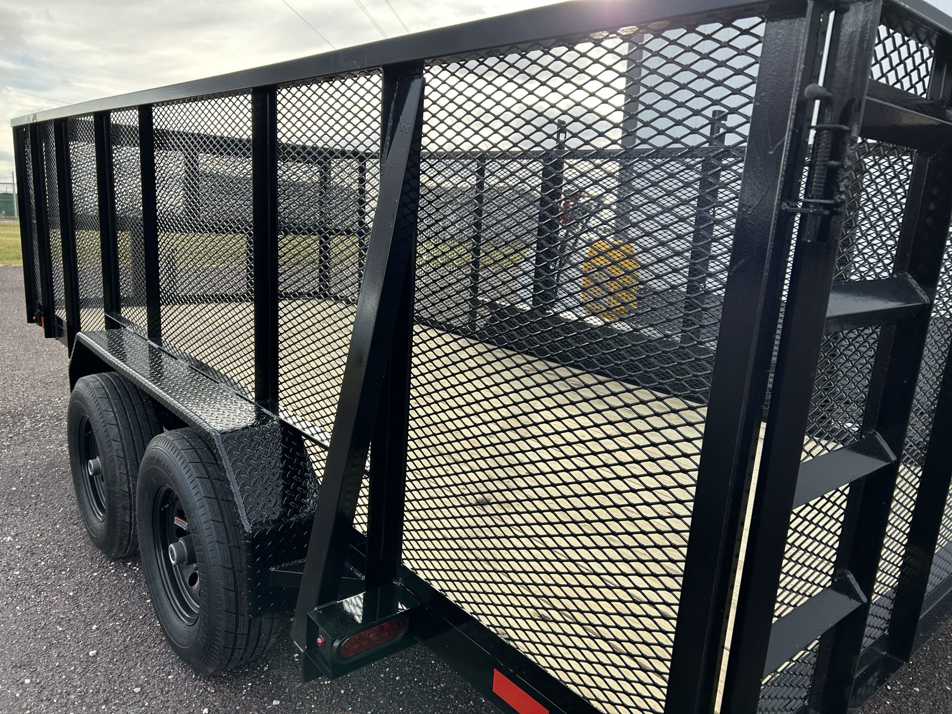 2025 Tomahawk Landscape Trailer 82"W X 16'L