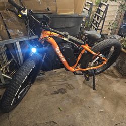 Varun 25mph Electric Bicycle 