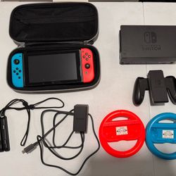 Nintendo Switch HAC-001(-01) 32GB Console Bundle