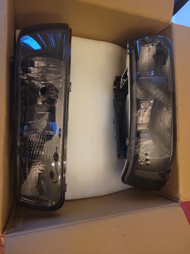 Headlights For Chevy Tahoe  