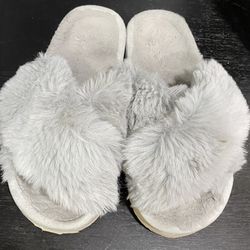 Soft & Fluffy  Grey Slides