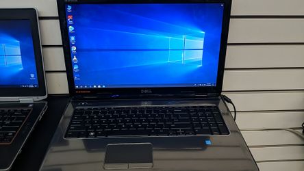 DELL 17" SCREEN WINDOWS WEB CAM LAPTOP