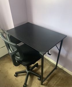 Desk And Chair Combo In Great Shape!