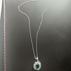 Emerald And Sapphire White Gold Chain 