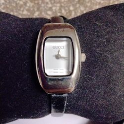 Ladies Gucci Watch 