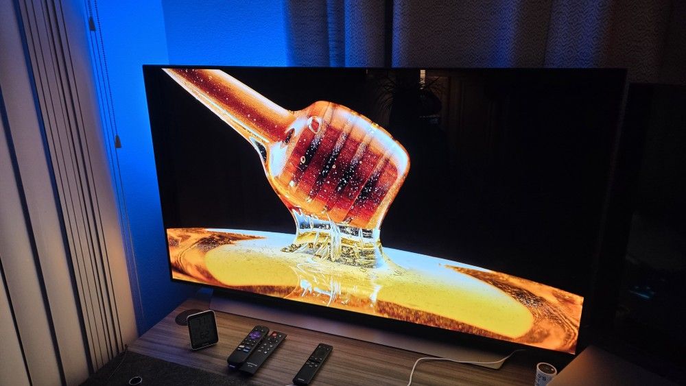 48 inch LG C2 OLED TV
