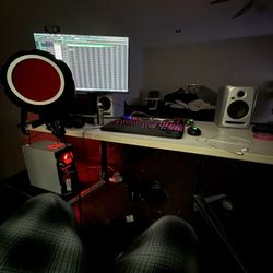 Recording Studio Equipment (FULLY LOADED PC)