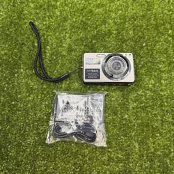 Sony Cyber-shot DSC-W300 13.6MP Digital Camera w/ Battery USB Charger Tested